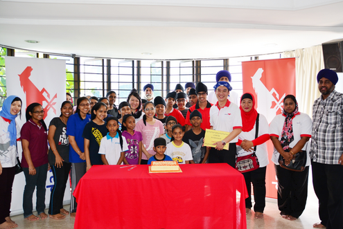 iBET 4D bet donates RM10,000 for Gurpuri Foundation Kuala Lumpur