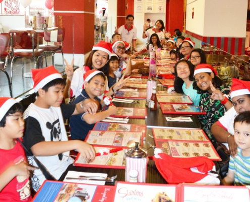 4D Online Betting Little Christmas Cheer for Rumah Kanak-Kanak Angels